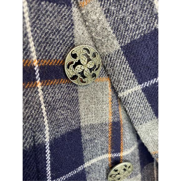 XL, Autres filles, plaid blazer in blue and grey with usable pockets. Like new! - Picture 9 of 9